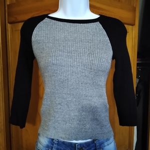 Small cropped Junior sweater